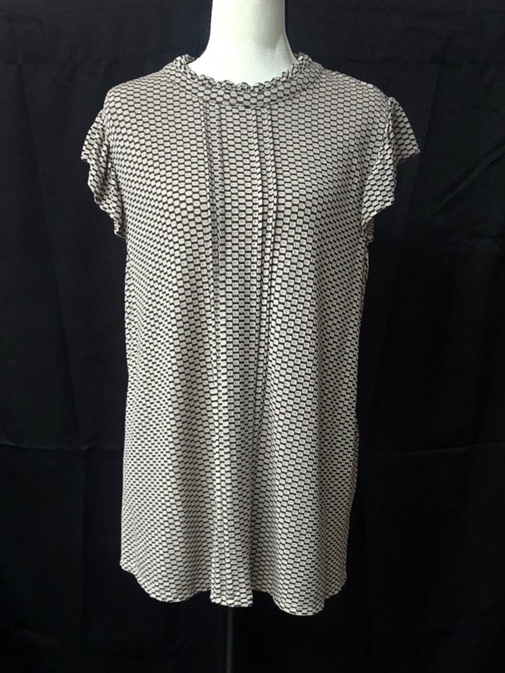 ELLE Black  Geometric Honeycomb Mock Neck Ruffle Sleeve Blouse‎ Top